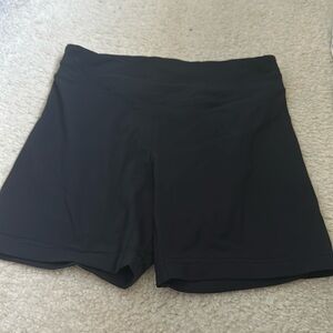 Black lulu lemon biker shorts
